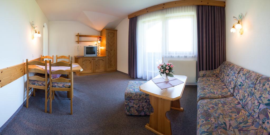 Pension Roasthof Neustift im Stubaital Chambre photo