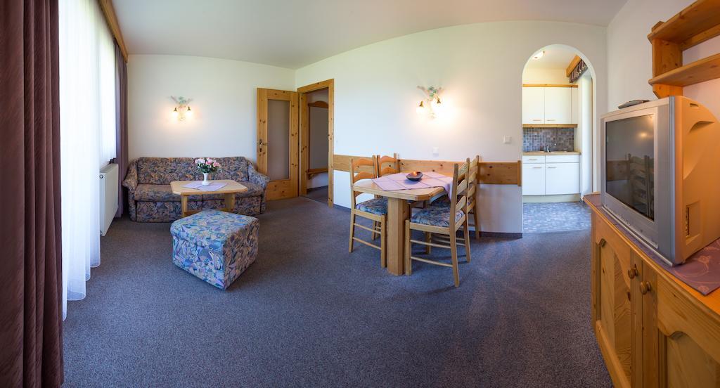 Pension Roasthof Neustift im Stubaital Chambre photo